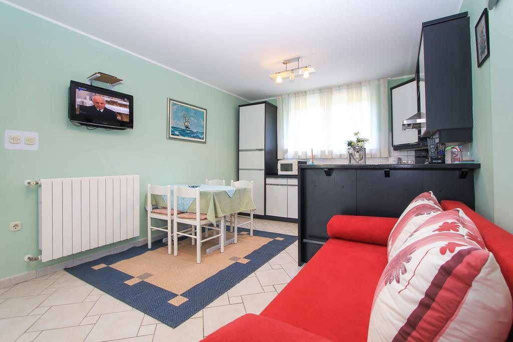 Apartments Silvia Poreč Extérieur photo