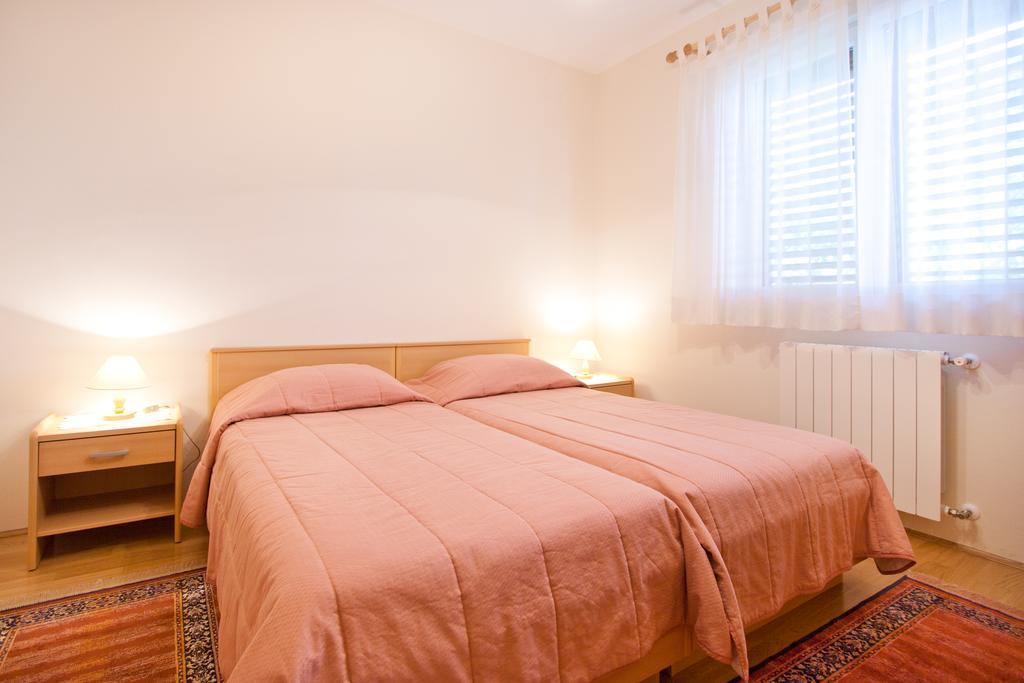 Apartments Silvia Poreč Extérieur photo